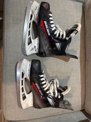 2022 Bauer Vapor X3 Hockey Skates Regular Width 7.5 (Used)