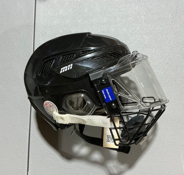 Black Medium Bauer M11 Helmet (Used)