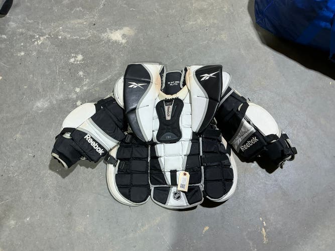 Intermediate XL Reebok 11K Pro Goalie Chest Protector (Used)