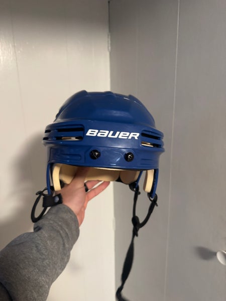 Medium Bauer 4500 Helmet (Used)