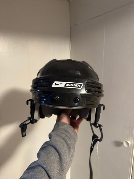 Large Nike Bauer 4500 Helmet (Used)