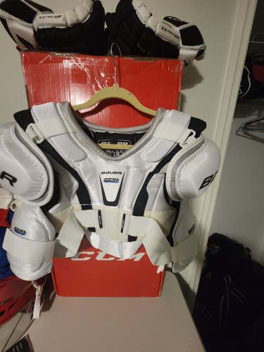 Men's Large Senior Bauer Pro Series Shoulder Pads Pro Stock (Used)