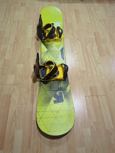 Snowboard Burton LTR 160W with Burton bindings L fit 10.5-15.