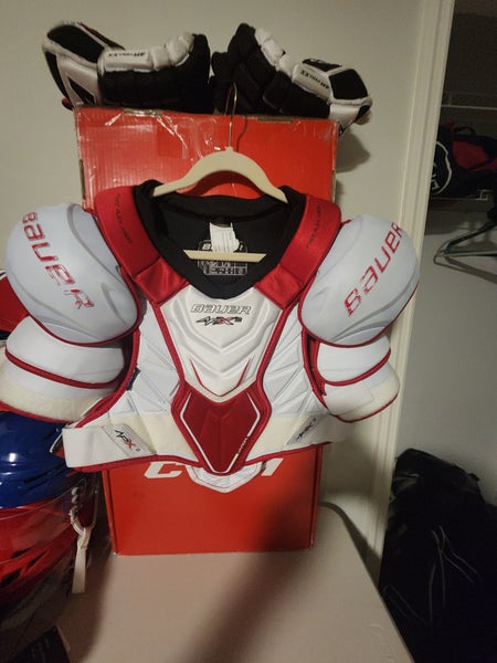 Men's Large Bauer Vapor APX2 Shoulder Pads (Used)