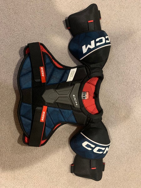 Men's Medium Senior CCM Next Shoulder Pads (Used)