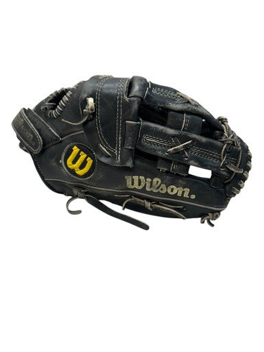 Used Wilson A2221 BB/SB Glove RH Throw Black 12 1/2" 11835-S000201443