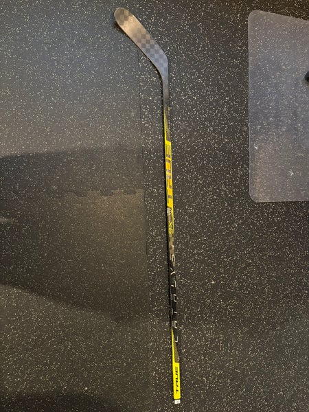 Senior True Catalyst 9X Left Hand Hockey Stick P28M 80 Flex Pro Stock (New)