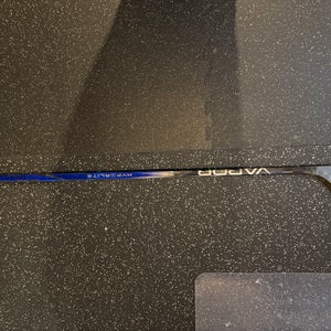 Senior Bauer Vapor Hyperlite 2 Left Hand Hockey Stick P28M 87 Flex Pro Stock (Used)