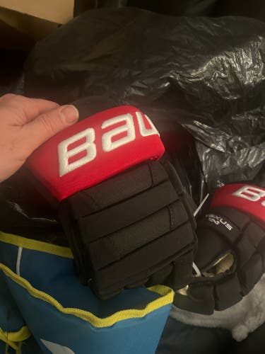 Bauer Gloves (Used)