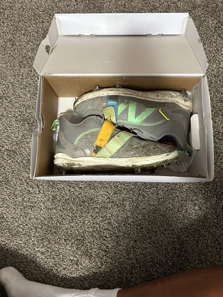 Gray Men's Size M 10.5 (W 11.5) Adult New Balance CompV2 Metal (Used)