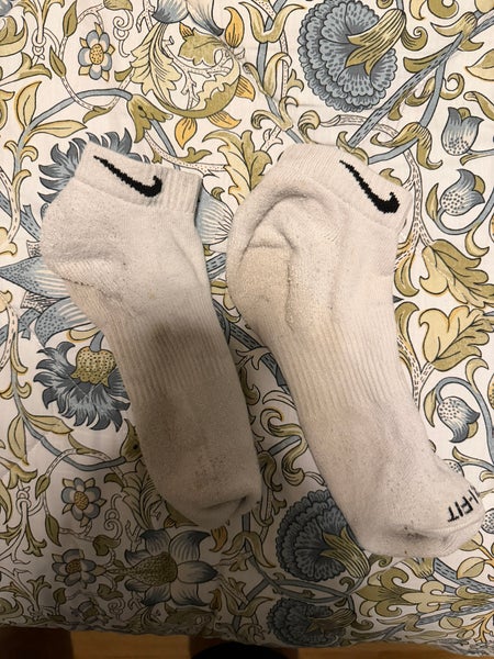 Nike L/XL Ankle Socks Used Bundle pair of 2