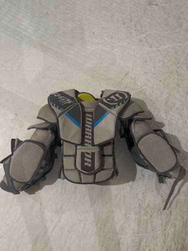 Small / Medium Warrior Ritual G5 Goalie Chest Protector (New)