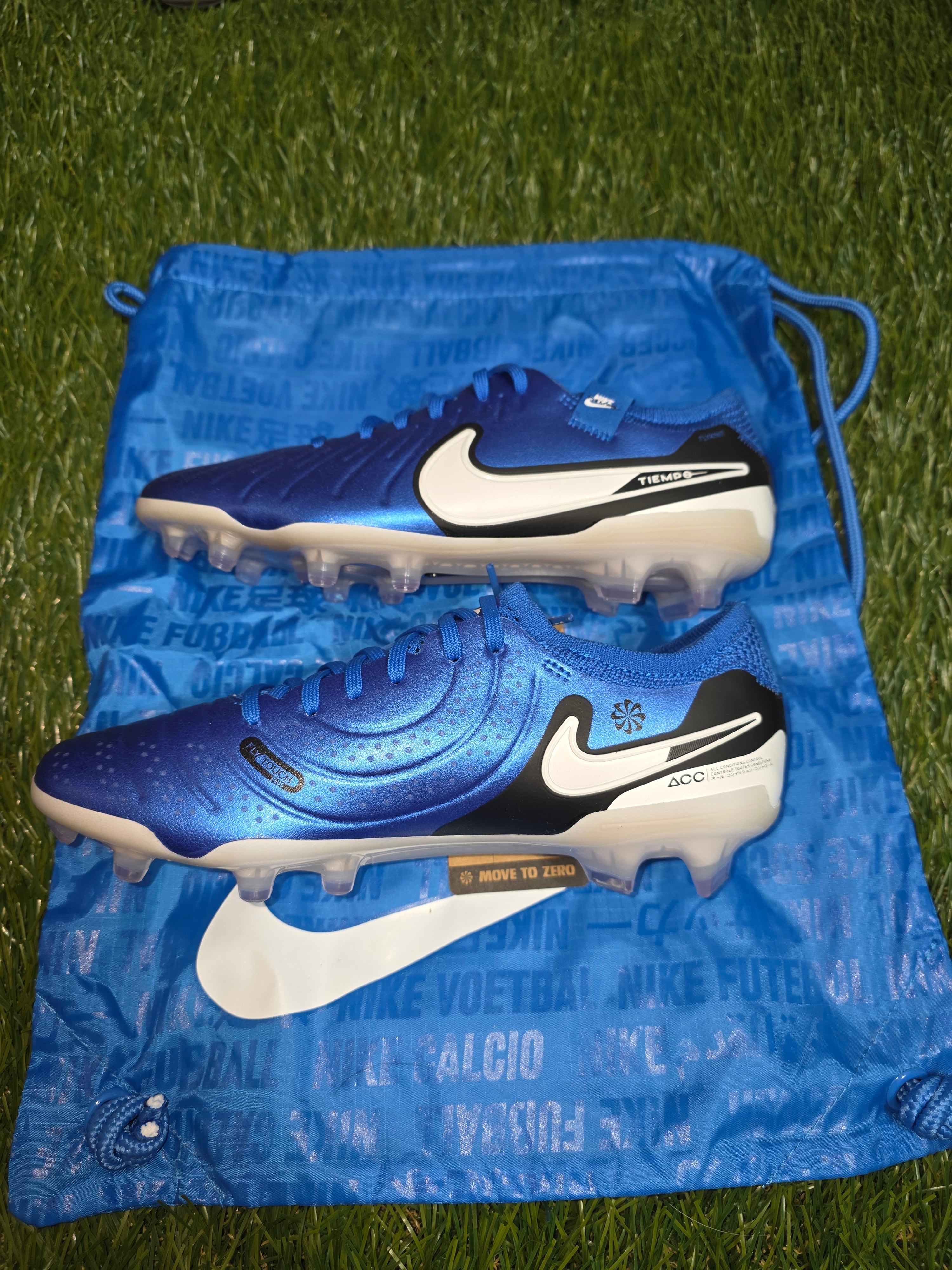 Nike Tiempo Legend 10 Academy TF Size 6 Mens Soccer Shoes 