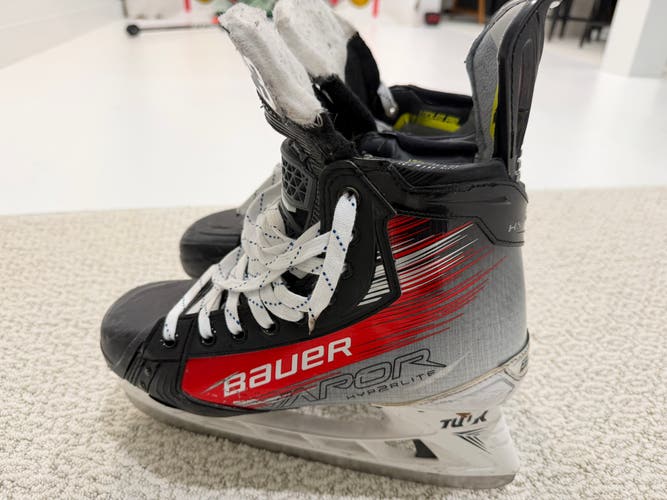 Game Used Lucas Raymond Bauer Vapor Hyperlite 2 Regular Width  Pro Stock 8 (Used)