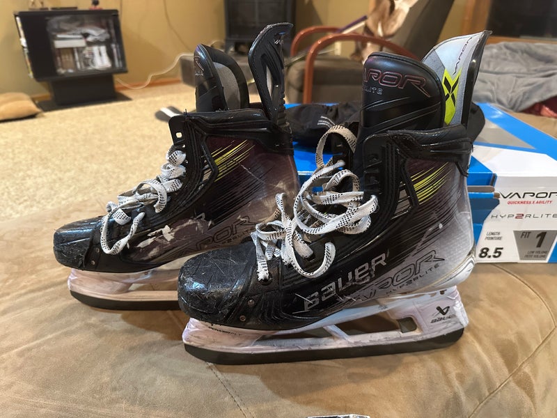 2023 Bauer Vapor Hyperlite 2 Hockey Skates 8.5 (Used)