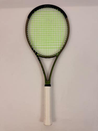 Wilson Blade 98 16x19 V8, 4 3/8 Very Good Condition