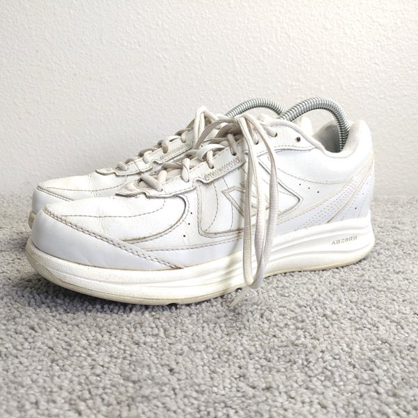 New Balance 577 Womens Size 8 Walking Shoes Running White Leather Trainers Low