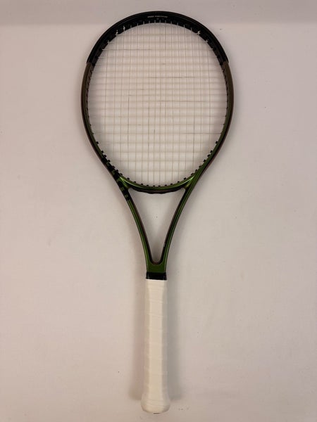 Wilson Blade 104 V8, 4 1/4 Very Good Condition