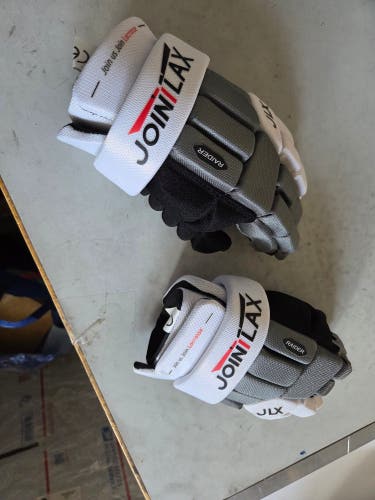 Brand New Youth Lacrosse Gloves, Kids Small.  Join Lacrosse!!