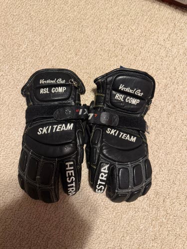 Hestra race lobster mittens