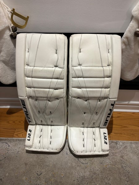 33" True L12.2 Goalie Leg Pads (Used)