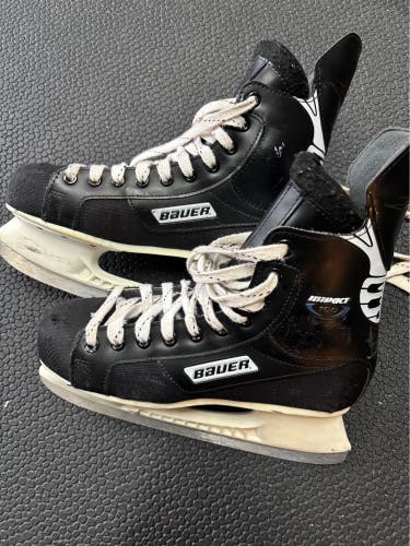 2000 Bauer Impact 100 Hockey Skates Regular Width 7 (Used)