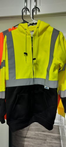 Medium Men's Shirt (New)