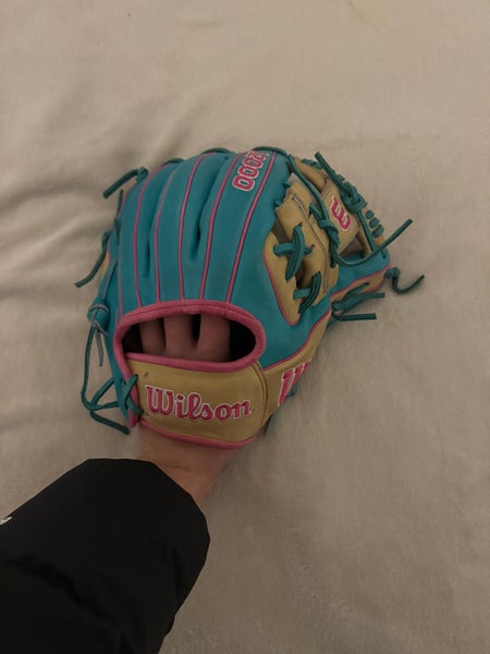 2025 Wilson A2000 RH Infield Baseball Glove 11.5" (Used)