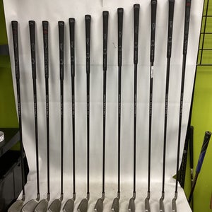 Used Callaway BIG BERTHA Mens Iron Set RH 2I-GW/AW 11851-S000040925