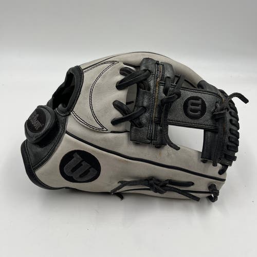 Wilson A2000 FPH 11.75 Fastpitch Softball Infield Glove