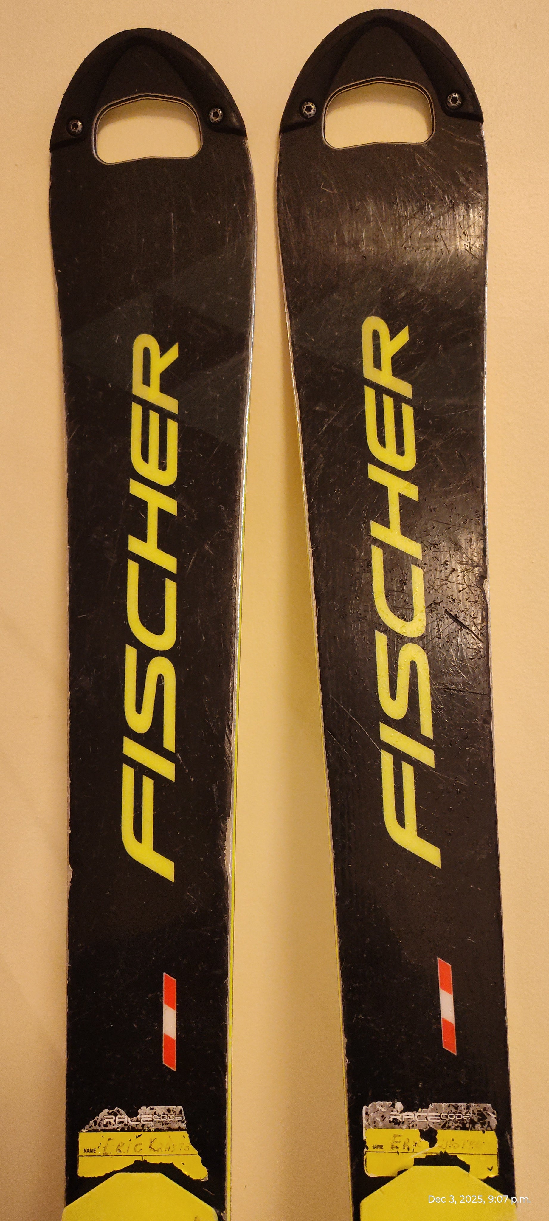 SL Racing 135 cm Fischer Progressor RC4 Skis With Bindings Max Din