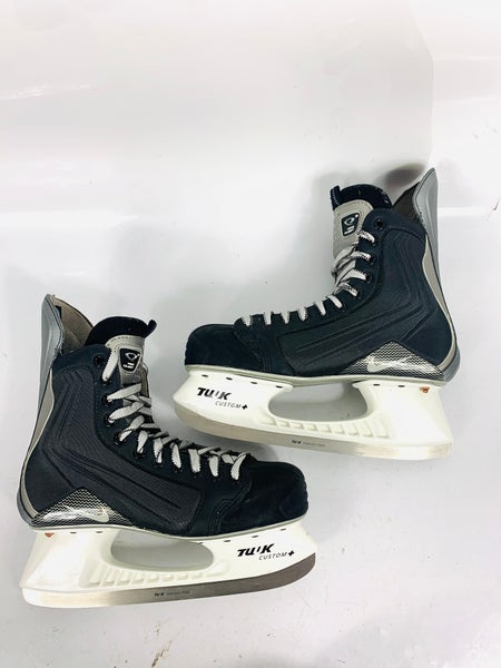 Senior Nike Extra Wide Width Size 9 Quest 3 Hockey Skates