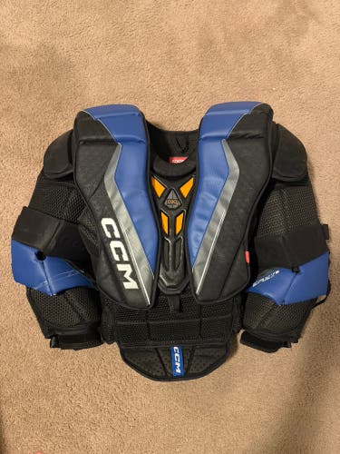 Large CCM EFlex 6 Goalie Chest Protector (Used)