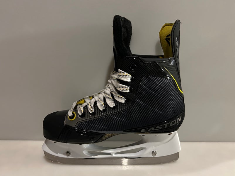 New Easton Stealth RS Junior Skates - Size 4 NIB