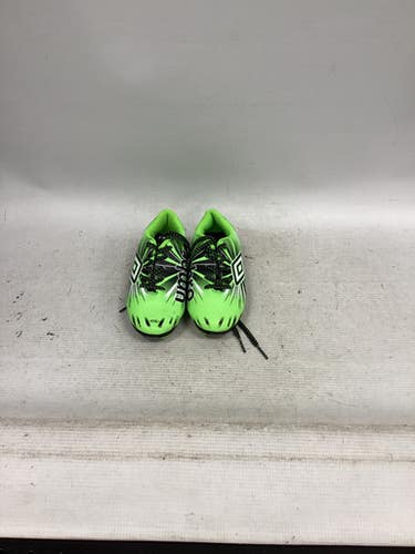Used Umbro Soccer Cleats Green Youth 09.0 11851-S000040857