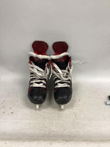 Used Bauer VAPOR X2.7 Youth Hockey Skate Youth 12.5 11851-S000040852