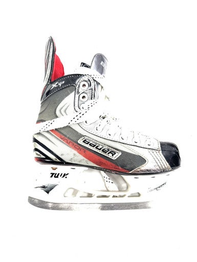 Used Bauer X4.0 Junior Hockey Skate Junior 02.5 11860-S000301657