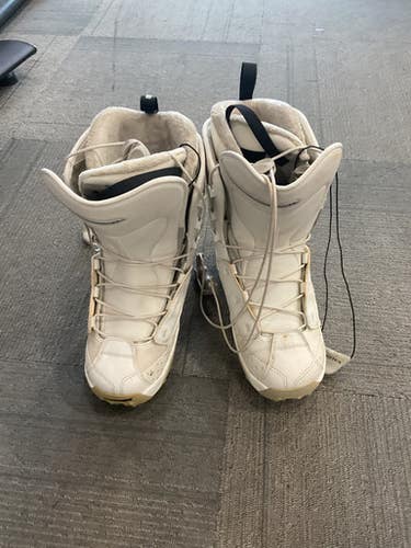 Used Salomon CUSTOM FIT SPORT Womens Snowboard Boots Tan Senior 8 11614-S000226340