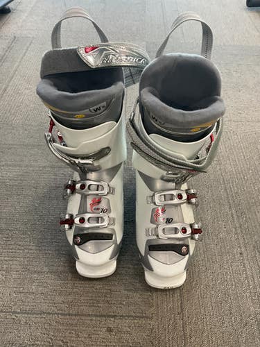Used Nordica GS EASY OLYMPIA Womens DH Ski Boot Silver 240 MP - J06 - W07 11614-S000226337