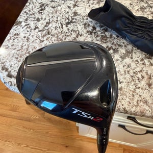 2022 Titleist TSR2 Right Handed Driver Stiff Flex 10 Loft (Used)