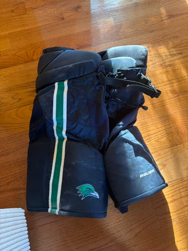 Men's Senior Medium Bauer Supreme 2S Pro Hockey Pants Pro Stock (Used)