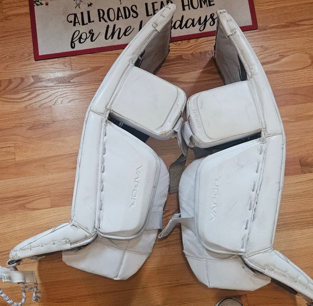 Medium Bauer Vapor X5 Pro Goalie Leg Pads (Used)
