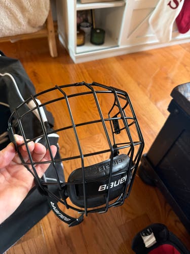 Medium Bauer Re-Akt Cage Full Cage (New)