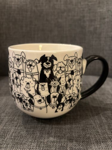 Paws Cafe Dog Ceramic Coffee Mug 19 ounces New