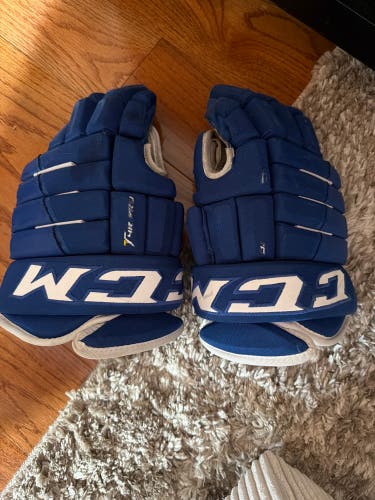 CCM Tacks 4 Roll Pro Gloves 14" Pro Stock (Used)