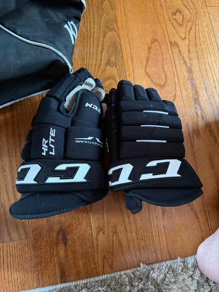 CCM Tacks 4 Roll Lite Gloves 14" (Used)