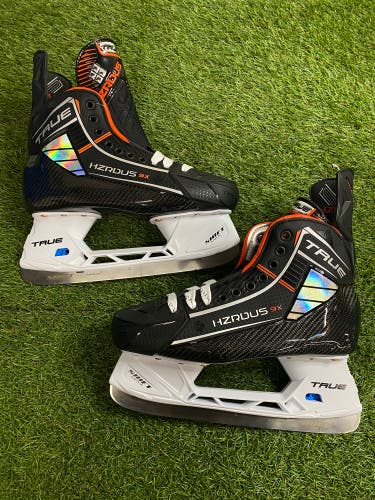 Senior True HZRDUS 9X Hockey Skates Regular Width 9.5 (New)