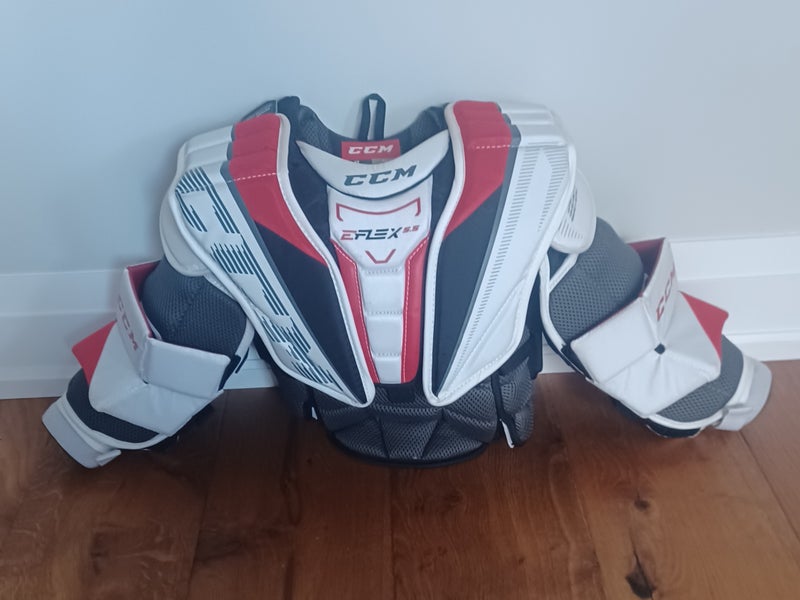 CCM EFlex 5.5 Goalie Chest Protector (Used)