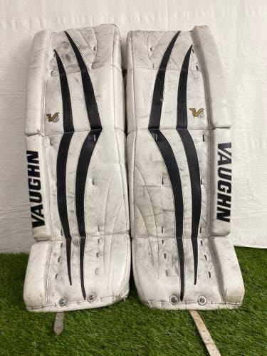 White 33" Senior Vaughn Velocity V6 1100 Pro Goalie Leg Pads (Used)