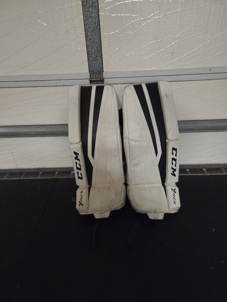 24" CCM YTFlex 2 Goalie Leg Pads (Used)